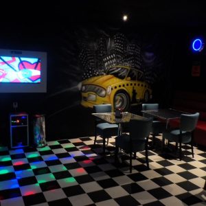 Combi arrangement Minigolf en Karaoke