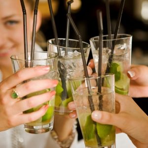 Mixen en shaken: maak de lekkerste cocktails